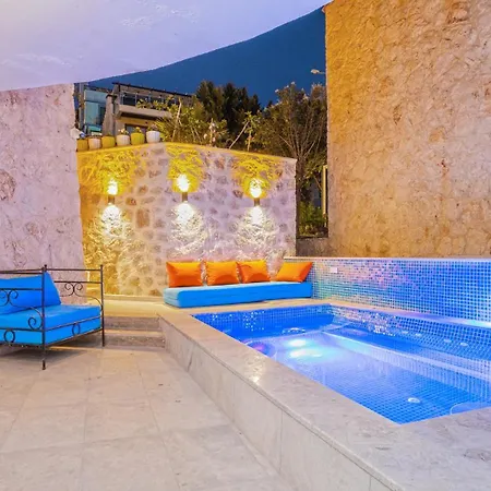 Funda Kalkan